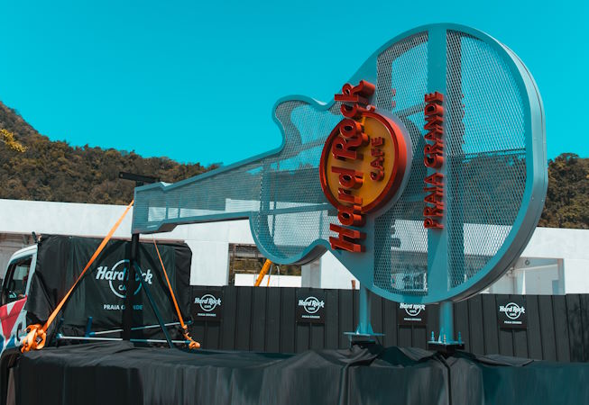 hard-rock-cafe-praia-grande-mesa-de-bar