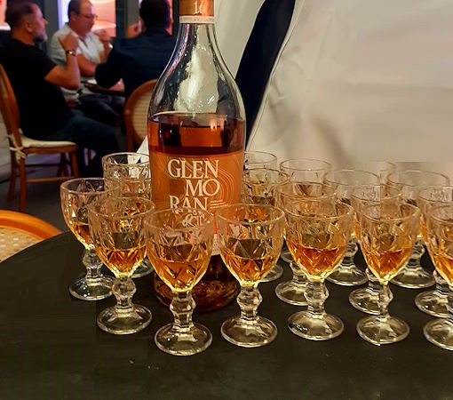 porte-glenmorangie-2026-mesa-de-bar9