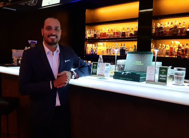 pullman-ibirapuera-gustavo-mesa-de-bar