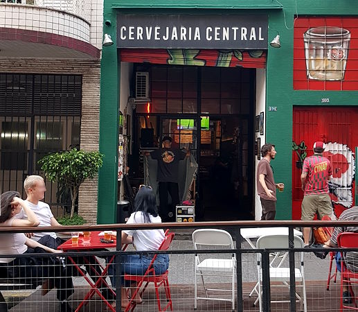 cervejaria-central-cynar-mesa-de-bar
