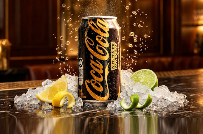 coca-cola-zero-cafeina-acucar-mesa-de-bar