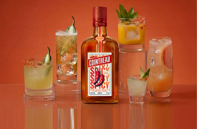cointreau-spicy-mesa-de-bar