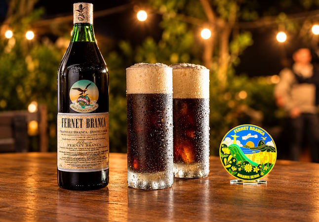 fernet-branca-coin-mesa-de-bar